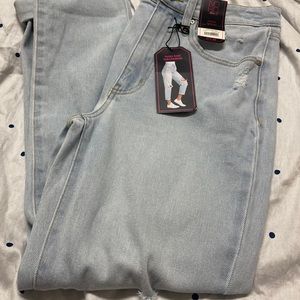 No boundaries hi rise denim pants